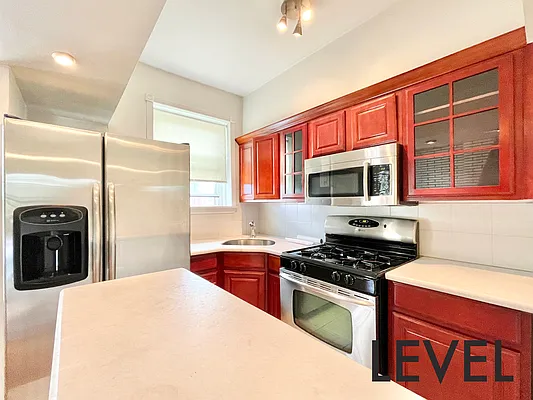 Rented by Level Group | media 17