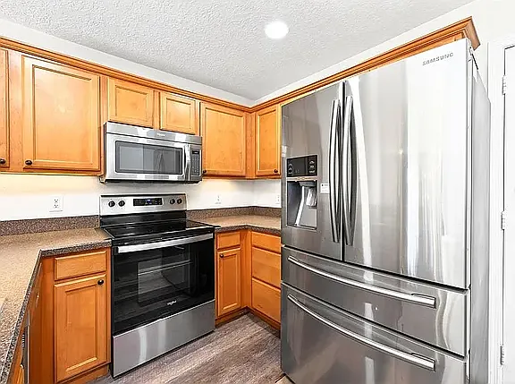 3 bed, 1347 sqft, $850 — Photo 1