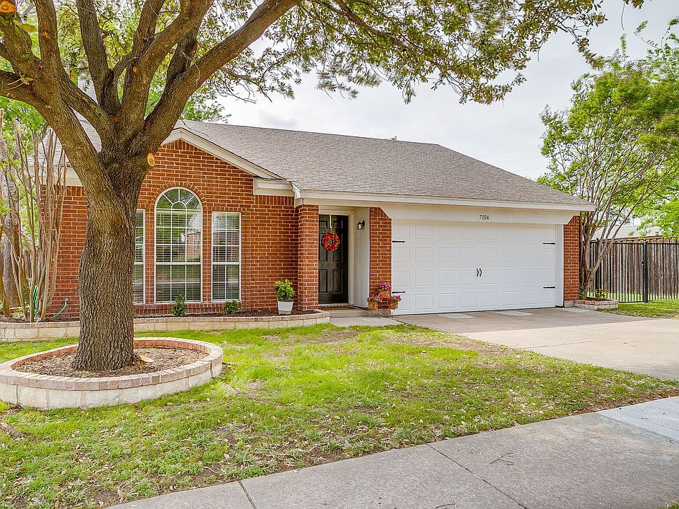 1st image of 7104 Summerset Dr