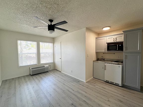 3rd image of 297 S Marengo Ave #315