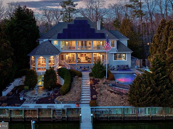 4th image of 108 W Buckingham Dr