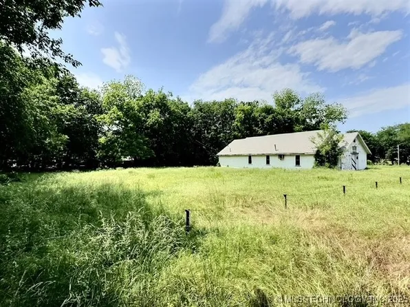 2818 N Hartford Ave E, Tulsa, OK 74106