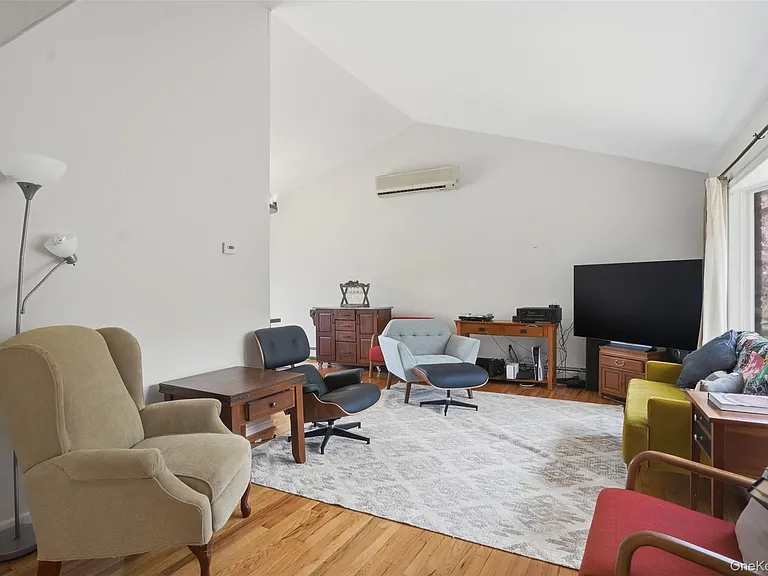 14 Feitsma Ln — Photo 5