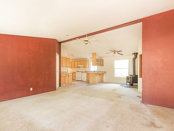 3rd image of 6821 Kings Row Dr
