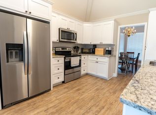 227 Ridgefield Dr, Bossier City, LA 71111