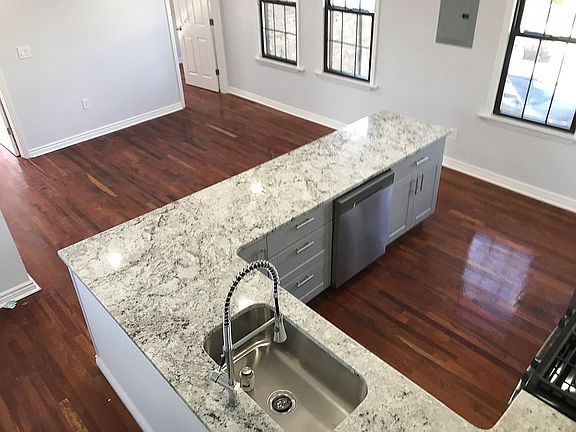 3rd image of 13002 140th St