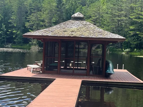 5140 Route 113, Thetford, VT 05075