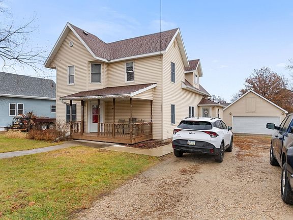 2nd image of 408 1st St