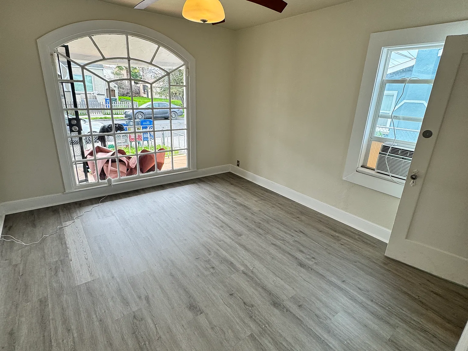 2 bed, 1.0 bath, 1135 sqft, $2,630 — Photo 3