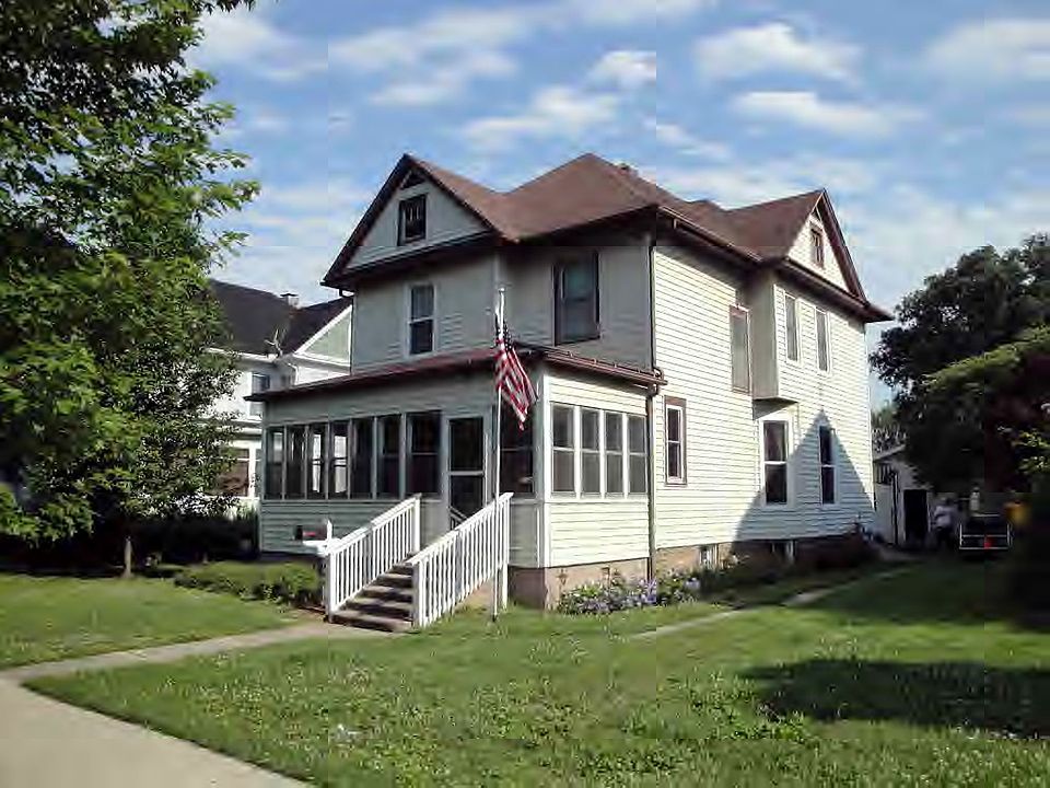 744 E Penn St, Hoopeston, IL 60942 Zillow