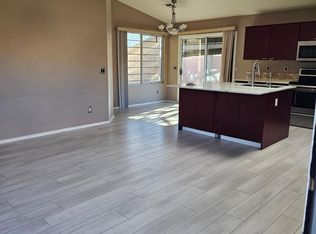 2204 E Clubhouse Dr, Phoenix, AZ 85048