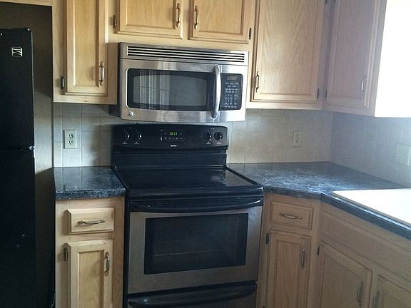 2nd image of 4931 SE Churchill Way