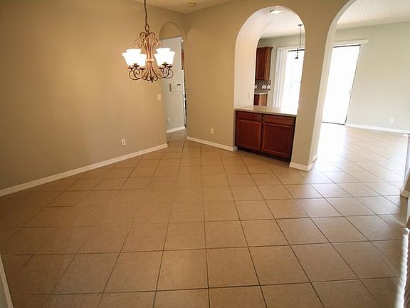 5th image of 20309 Chestnut Grove Dr