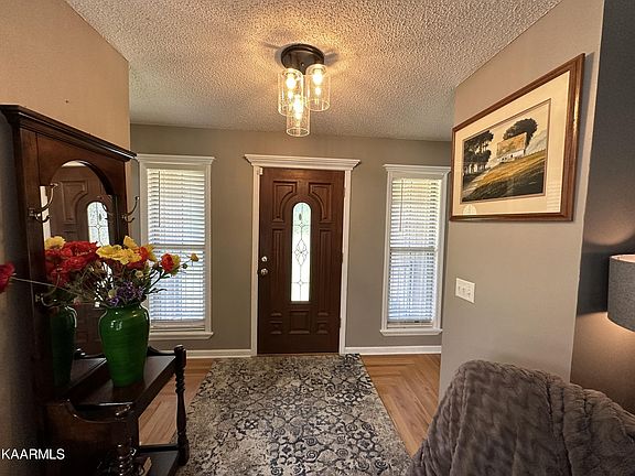 4th image of 2495 Highland Ln