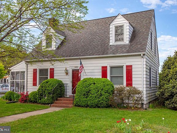Attractive Cape Cod