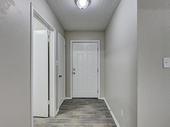 4th image of 10609 S Winston Way