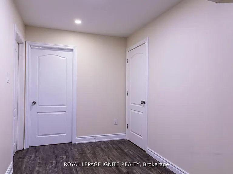 162 Cadillac Cres #LOWER — Photo 10