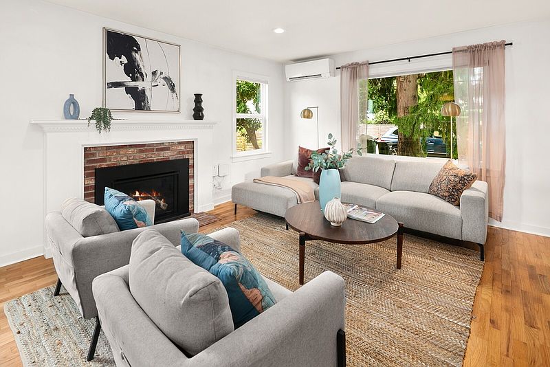 3rd image of 9219 5th Avenue NE