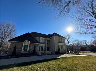 12621 Sagamore Rd, Leawood, KS 66209