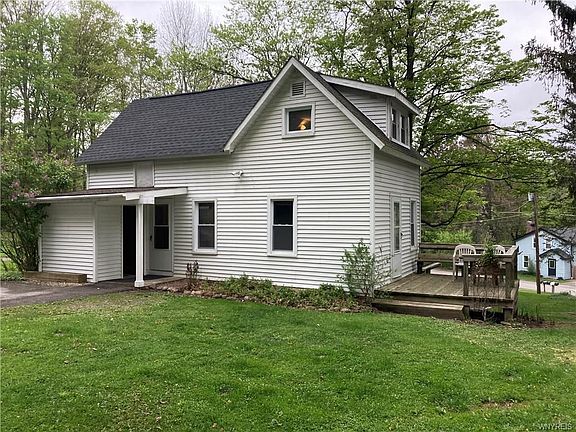 2nd image of 718 W Falls Rd