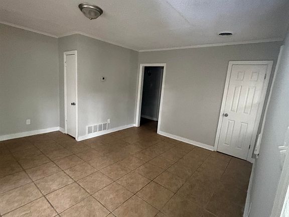 3rd image of 1049 Haynes St