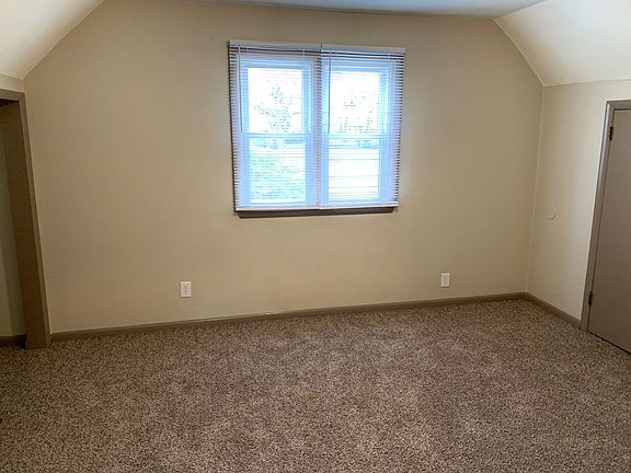 2nd image of 804 S 35th St APT 2