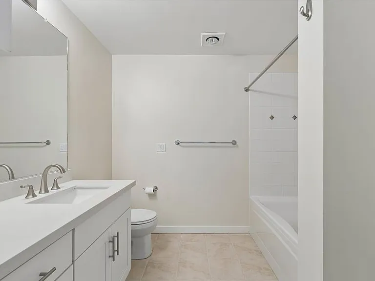 2801 1st Ave #705 — Photo 9