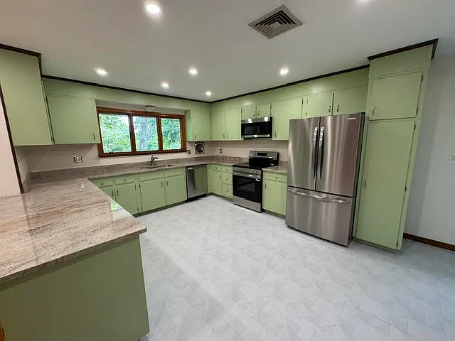 49 Chestnut Ln — Photo 13