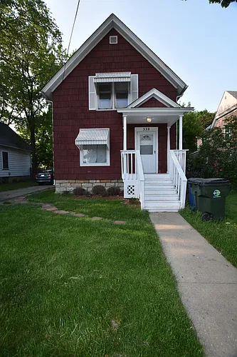 338 Marion Ave #2 Photo 1