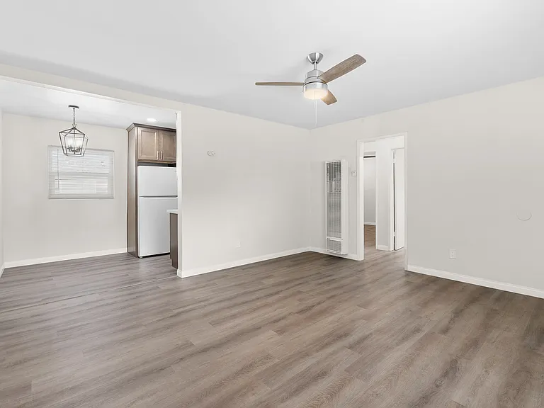 738 S 46th St #738 — Photo 3