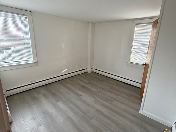 3rd image of 305-307 Silver Ln #2E