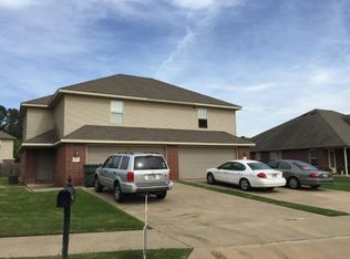 1682 N Willowbrook Dr, Fayetteville, AR 72703