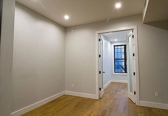 3rd image of 6 Stanwix St #402