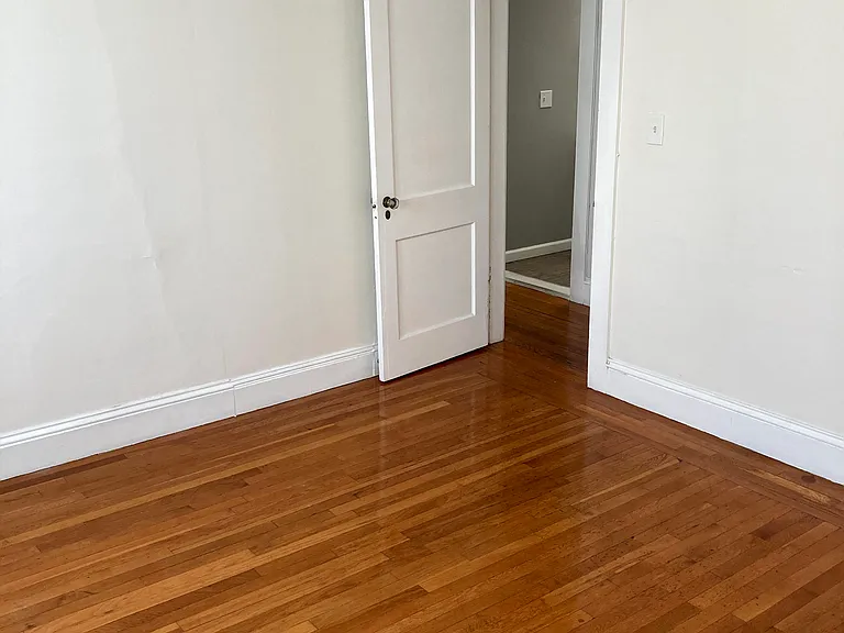 11 Thurston St #2 — Photo 8