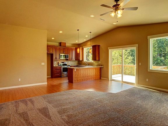 5th image of 646 Joy St Lot 24