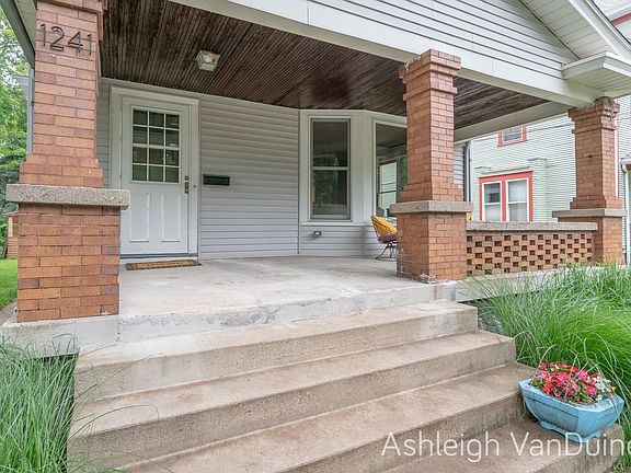 3rd image of 1241 Hope St SE