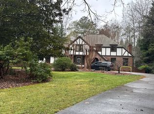 8150 Hewlett Rd, Sandy Springs, GA 30350