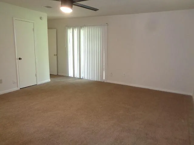 1374 Gentle Bend Dr — Photo 10