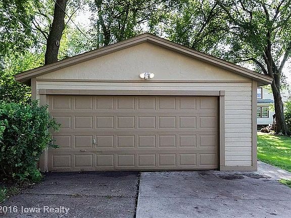 3rd image of 907 37th St