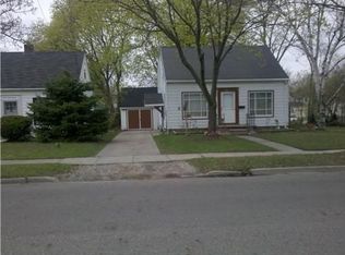 751 Comfort St, Lansing, MI 48915