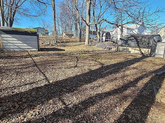 3rd image of 26 Clinton St