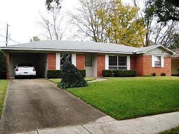 1st image of 2715 Higgins Dr