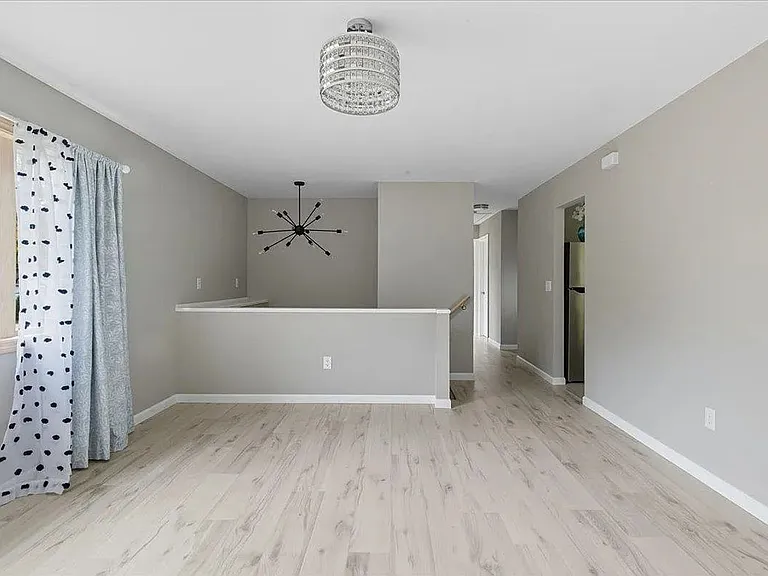89 Oakwood Dr — Photo 4