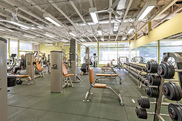 Sold by Compass | media 25