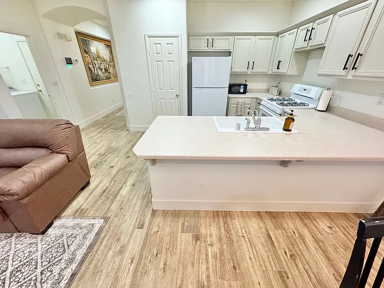 8852 Winter Sky Ave — Photo 5