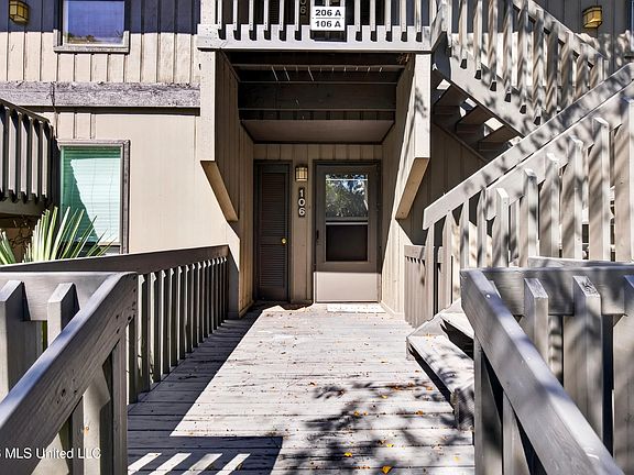 2nd image of 106 Lanai Vlg