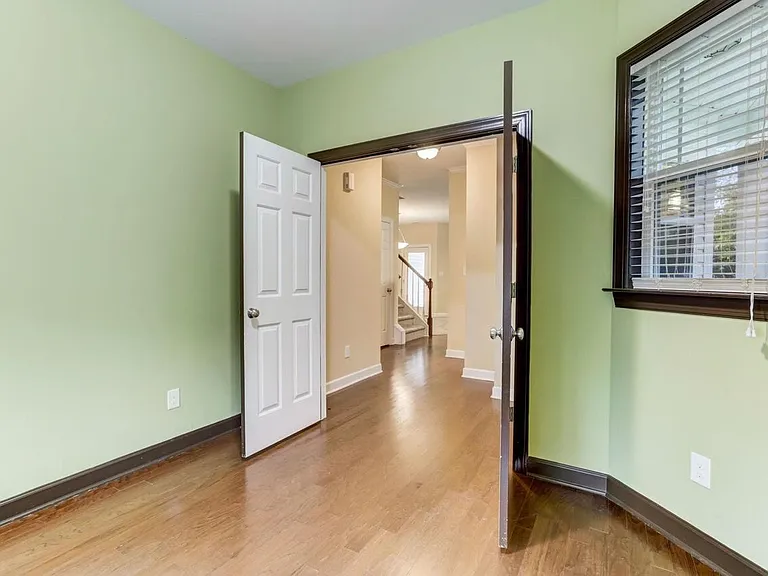 2115 Fieldhouse Ave — Photo 6