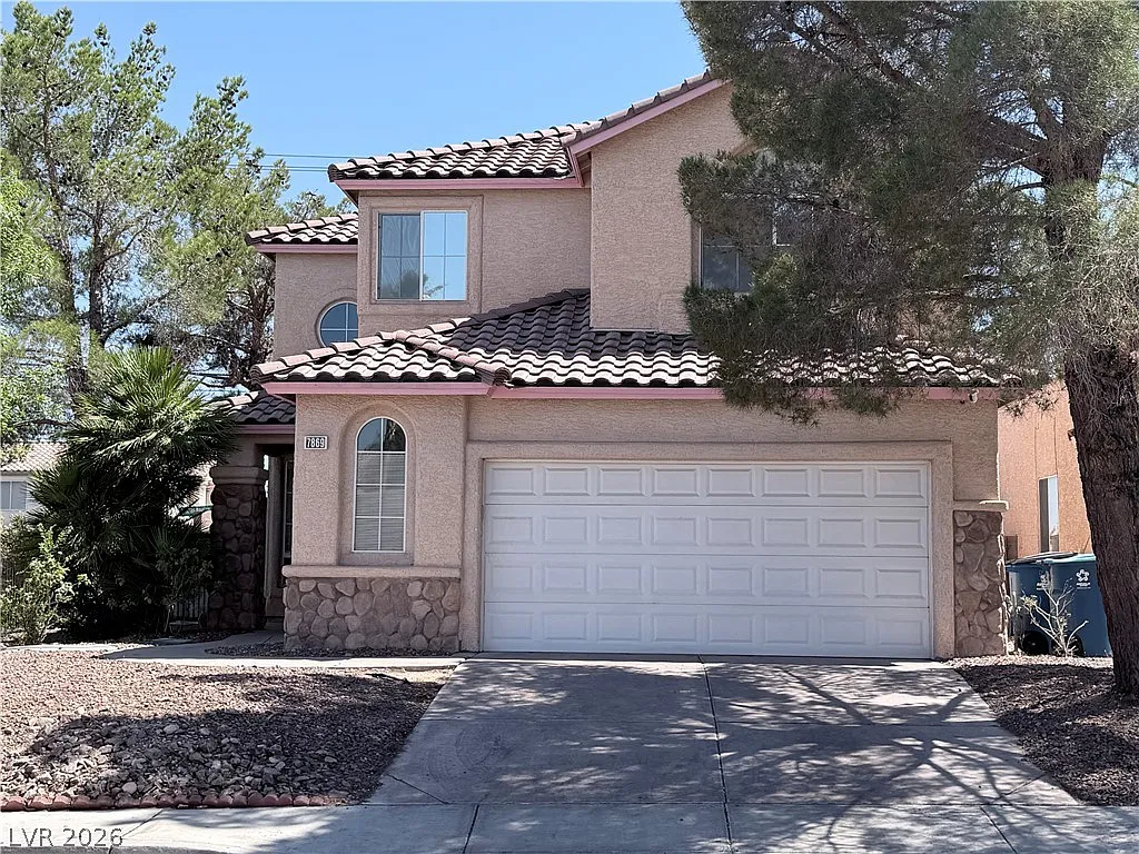 4 bed, 2.5 bath, 2230 sqft, $2,195 — Photo 2