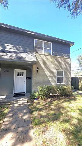 208 Hunt St #A Photo 1