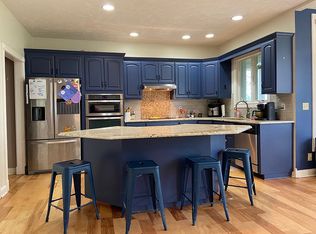 6019 Red Fox Rd, Pendleton, IN 46064